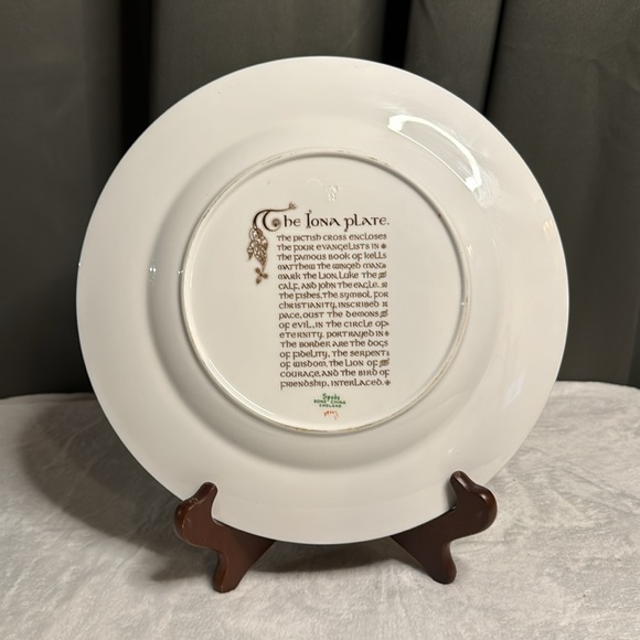 Vintage Spode England “The Iona Plate” Celtic Decorative Bone China Plate - Picture 2 of 2